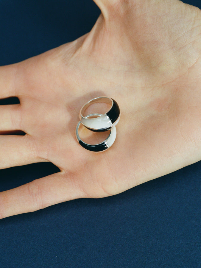 Form Inlay Ring I (Onyx & Mother of Pearl)