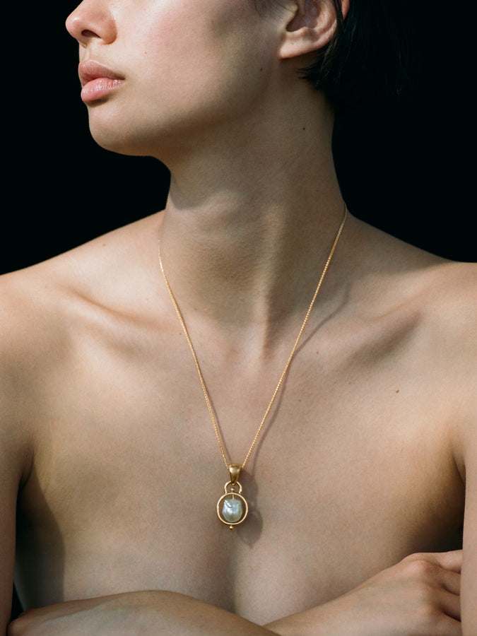 The Baroque Pendant