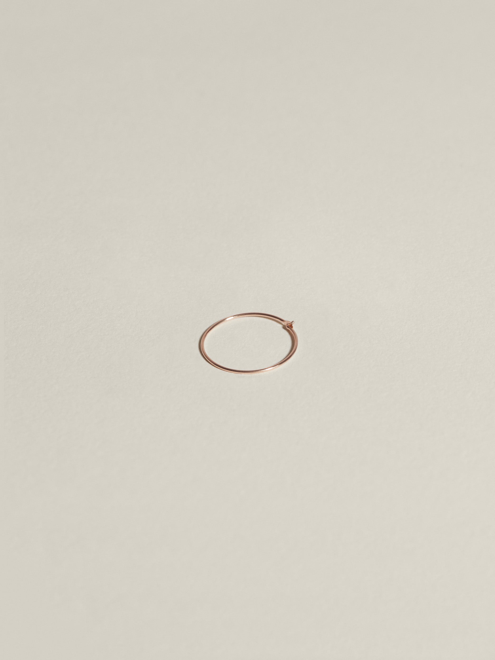 ◆HYERES LOR◆ [BYER] (Y) Volume Wave One Touch Earrings BH7 Designer fashion, Seoul-fully created | W Concept